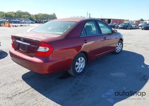 2004 Toyota Camry Le z USA, uszkodzony, nr VIN 4T1BE32K14U264008